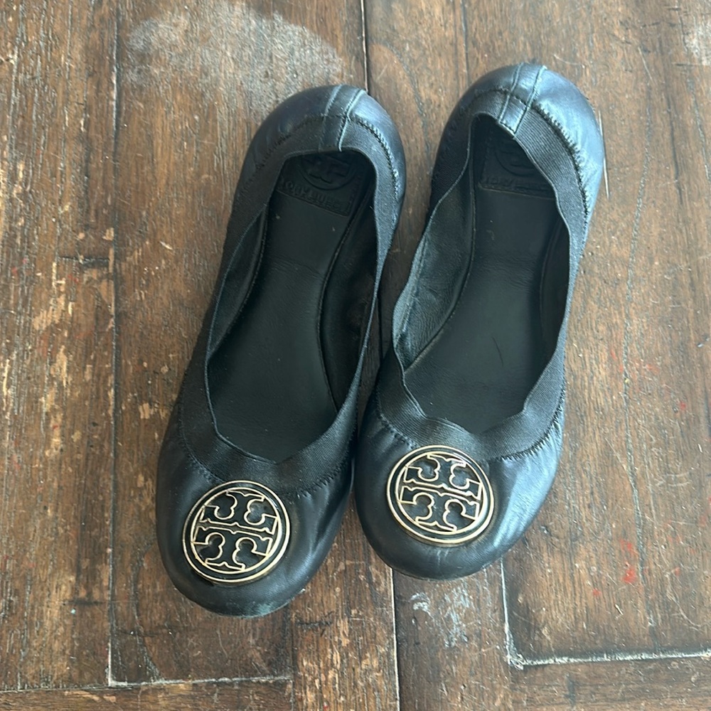 Tory Burch black flats women’s 8.5 gold hardware